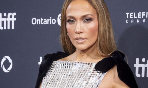 J. Lo trying to buy L.A. Azria Estate amid Ben Affleck divorce