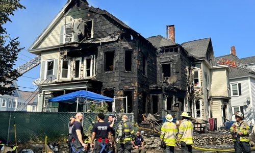 6-alarm blaze devastates multifamily home in Lowell