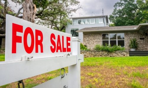 Nearly 50 Percent of US Homes Remain Unsold for at Least 60 Days: Report