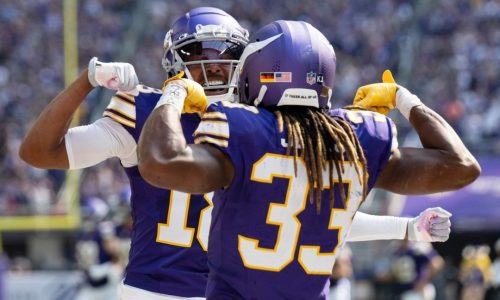 Now with the Vikings, Aaron Jones is still everybody’s favorite teammate