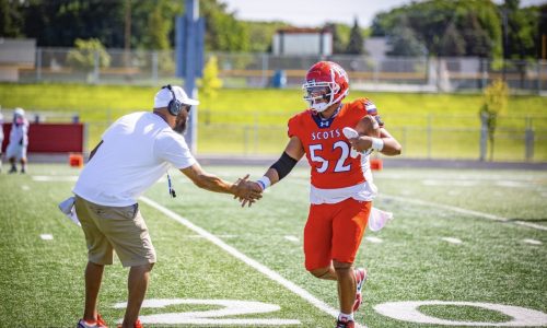 Faith, family and football powered Highland Park lineman Armando Carroll through cancer scare