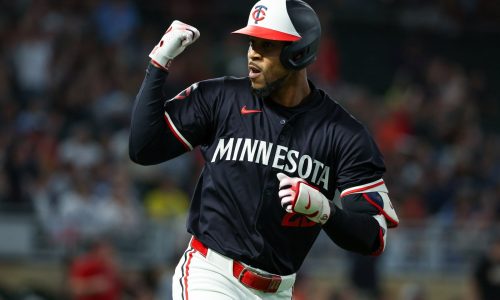 Twins keep slim playoff hopes alive with win over Marlins