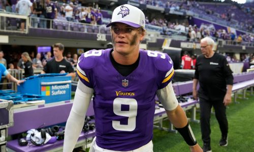 Vikings rookie QB J.J. McCarthy had no idea he tore his meniscus. Now he’s trying to make the most of it.