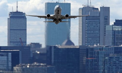 Cape Air pilot makes skillful landing with ‘gear issue’ at Boston Logan International Airport