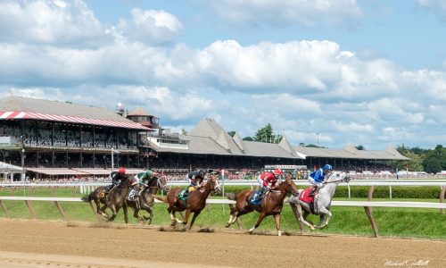 A comfortable contrast: In Saratoga Springs, high-stakes horse racing blends with healing springs