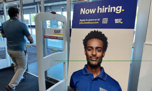 US filings for unemployment benefits inch up slightly but remain historically low