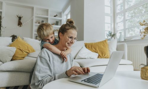 3 side gigs for full-time working moms