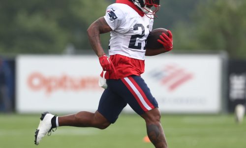 Patriots running back Antonio Gibson added to injury report