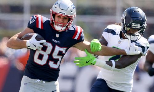 Patriots TE Hunter Henry has career day spoiled by OT loss to Seahawks