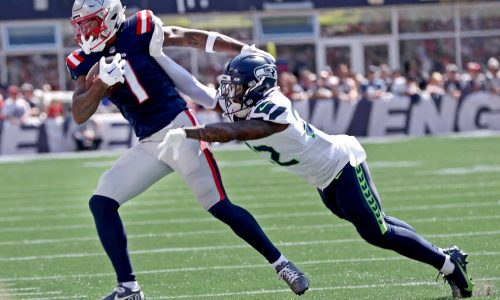 Jacoby Brissett barely looks wide receivers’ way in loss to Seahawks