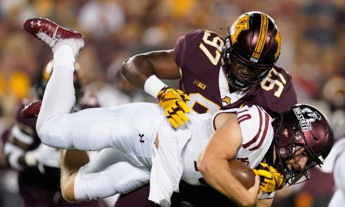 Gophers defense appears healthier to play UCLA on Saturday