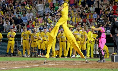 Savannah Bananas coming to Boston, Fort Myers in 2025