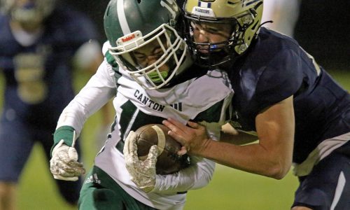 Ben Angelini (219 yards) leads Foxboro past Canton