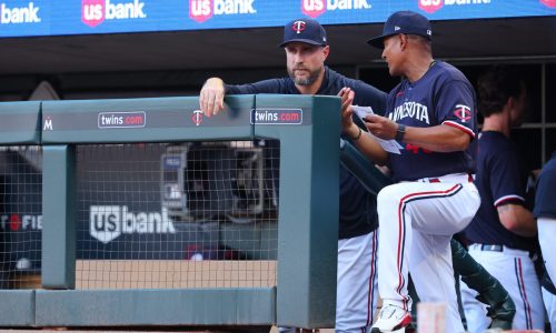 After late collapse, Twins seek new voices to lead hitters, infielders