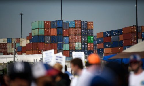 Source: Dockworkers’ union to suspend strike until Jan. 15