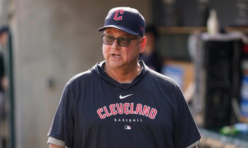 Ex-Red Sox manager Terry Francona coming out of retirement to manage Reds