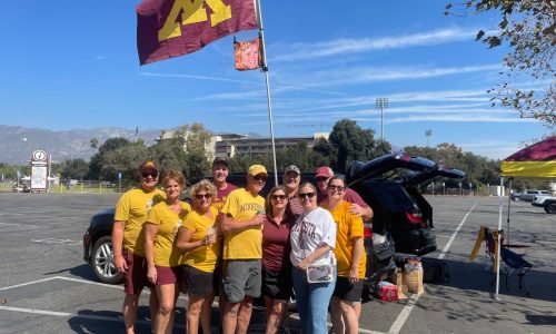 Gophers football: Pasadena covered in maroon and gold for game at Rose Bowl