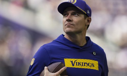 How are the Vikings preparing for the time change in London?