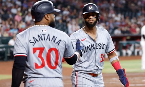 Twins players Carlos Santana, Willi Castro named Gold Glove Award finalists