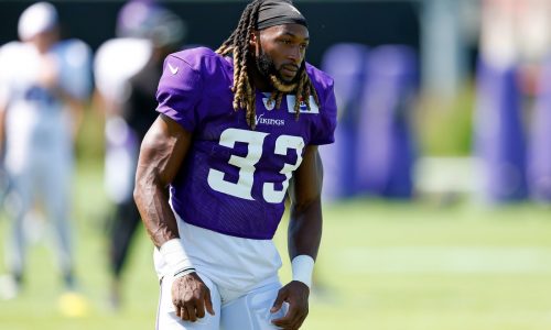 Vikings officially list running back Aaron Jones as questionable for Lions game