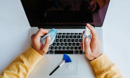 Best laptop cleaning kits for spotless keyboards and screens