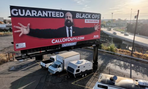 What’s with those Kris Lindahl billboards around the Twin Cities … without Kris Lindahl?