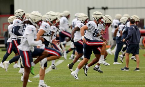 Patriots missing 1 active player at Friday practice before Dolphins game