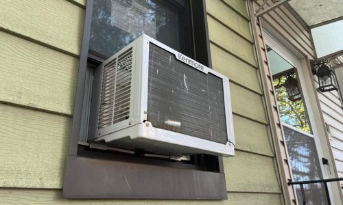 Should NYC Require Landlords to Provide Air Conditioning?