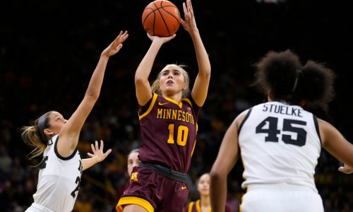 Women’s basketball: Gophers star Mara Braun sidelined indefinitely with broken foot