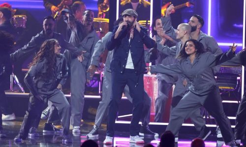 Juan Luis Guerra 4.40 wins album of the year at the 2024 Latin Grammys