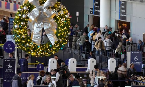 Thanksgiving travel live updates: Airport strikes, winter storms expected to cause delays