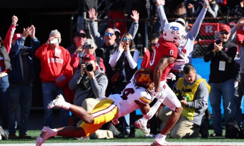 Gophers’ disastrous fourth quarter ends in 26-19 loss to Rutgers