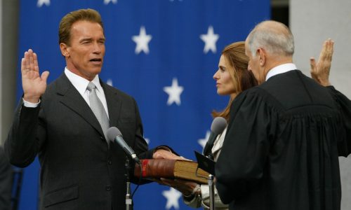 Today in History: November 17, Arnold Schwarzenegger sworn in as California governor
