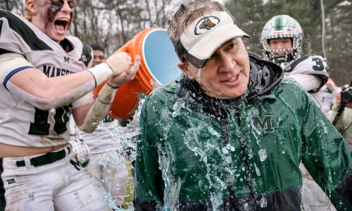 Sweet 16: Mike Redding joins an exclusive coaching fraternity
