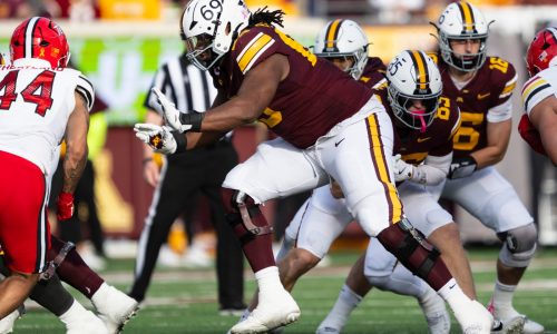 Gophers left tackle Aireontae Ersery is out to prove he’s ‘the best’