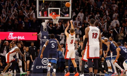 Wolves sloppy throughout in last-second loss to Heat