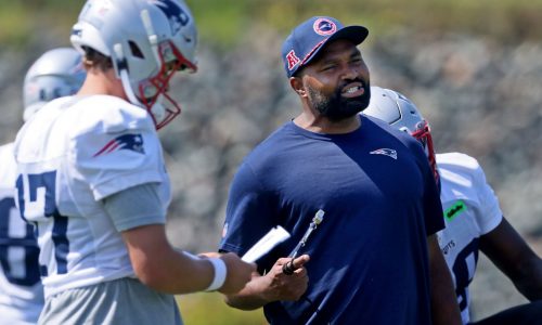 Why Jerod Mayo called an assistant on Thanksgiving after Bears’ clock management mishap