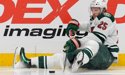 Skating smiles as Jonas Brodin and Mats Zuccarello return to practice