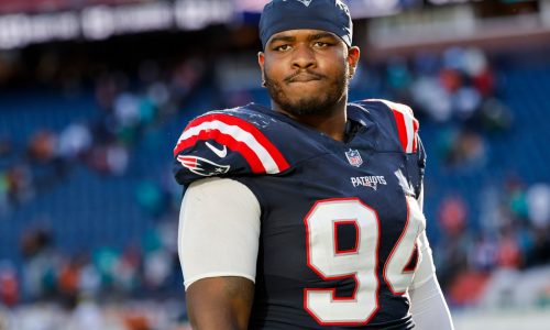 Patriots place defensive lineman on injured reserve, clear open roster spot