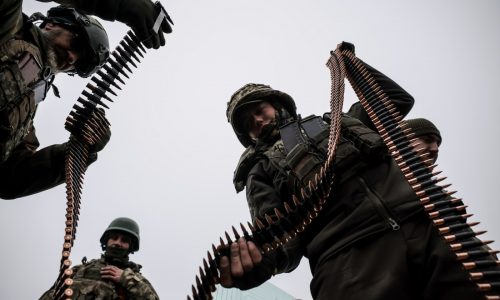 US to send Ukraine $725M military aid