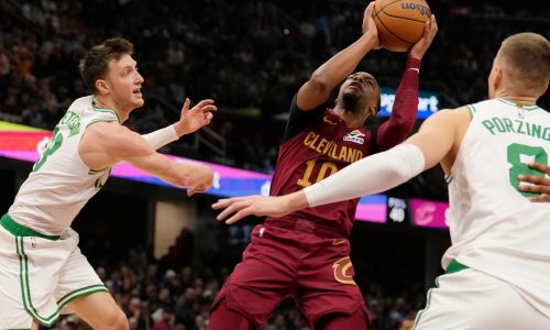 Shorthanded Celtics can’t close out Cavs as win streak ends in Cleveland