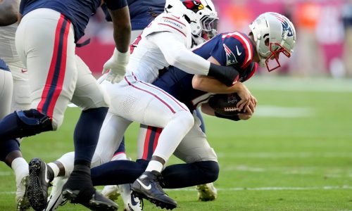 Patriots come out embarrassingly flat out of bye in 30-17 loss to Cardinals