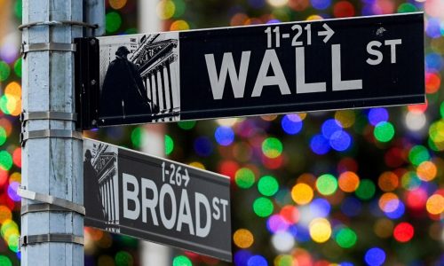 Wall Street indexes lose ground as market closes another record-breaking year