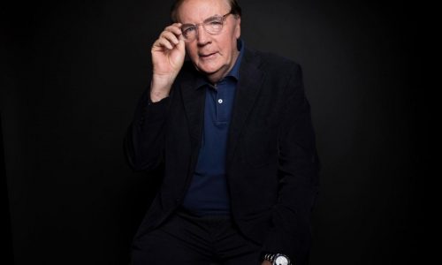 Hundreds of bookstore staffers receive holiday bonuses from author James Patterson