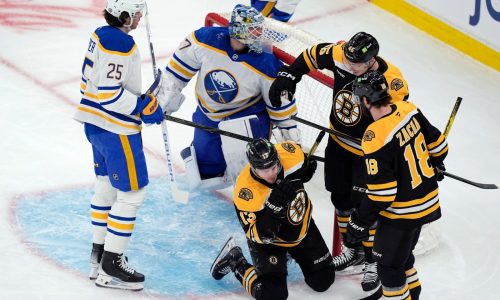 Morgan Geekie late goal lifts Bruins to victory over Sabres, 3-1