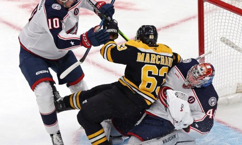 Bruins rebound on home ice, blank Blue Jackets, 4-0