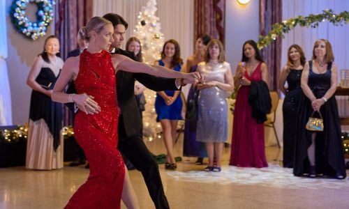 New holiday rom-coms are here! 5 to watch this season