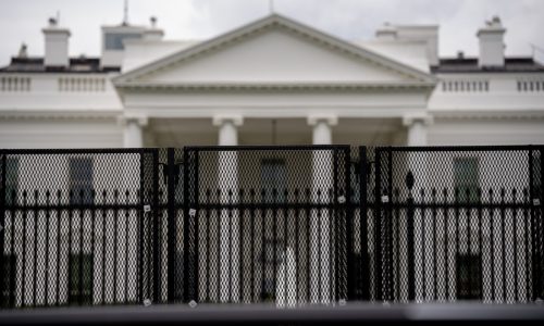 Person arrested after trying to climb fence near White House: Secret Service