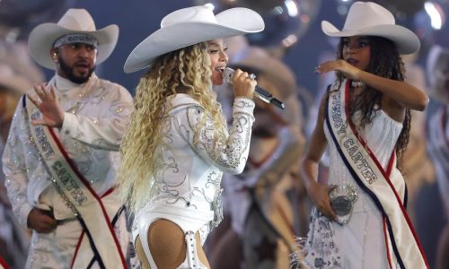 Beyoncé performs ‘Cowboy Carter’ hits live for first time at NFL Christmas Day game