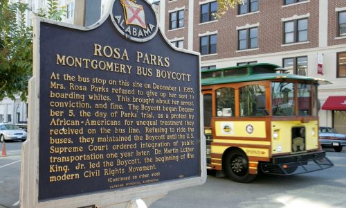 Today in History: December 1, Rosa Parks refuses to give up bus seat